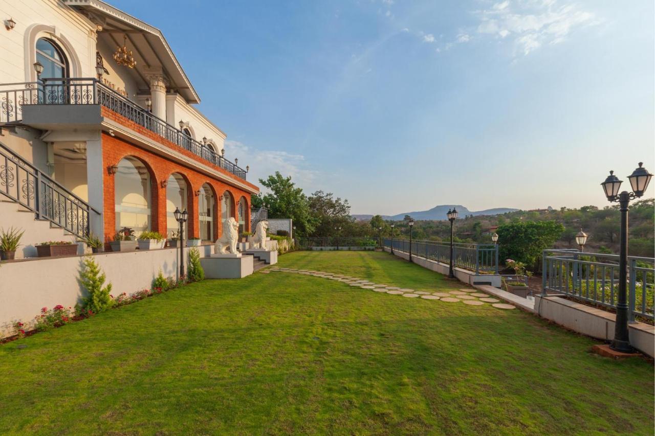 Bellevue Palace By Stayvista - Lavish Abode With A Pool, Landscaped Lawn, Gazebo & Adventure Activities Nashik Exterior photo