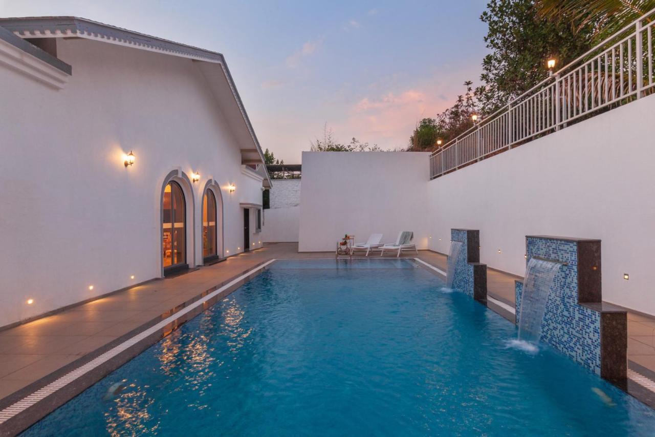 Bellevue Palace By Stayvista - Lavish Abode With A Pool, Landscaped Lawn, Gazebo & Adventure Activities Nashik Exterior photo