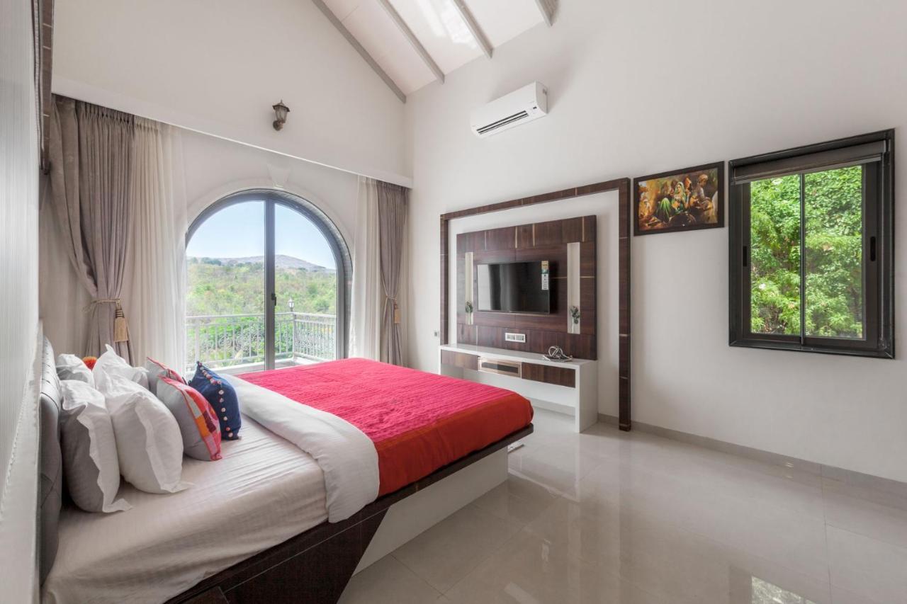 Bellevue Palace By Stayvista - Lavish Abode With A Pool, Landscaped Lawn, Gazebo & Adventure Activities Nashik Exterior photo